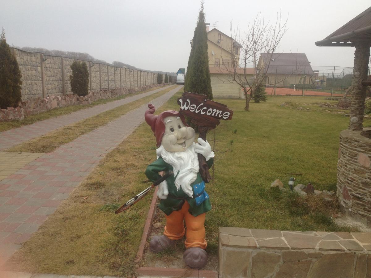 Tennis House Hotel Krasilovka Luaran gambar