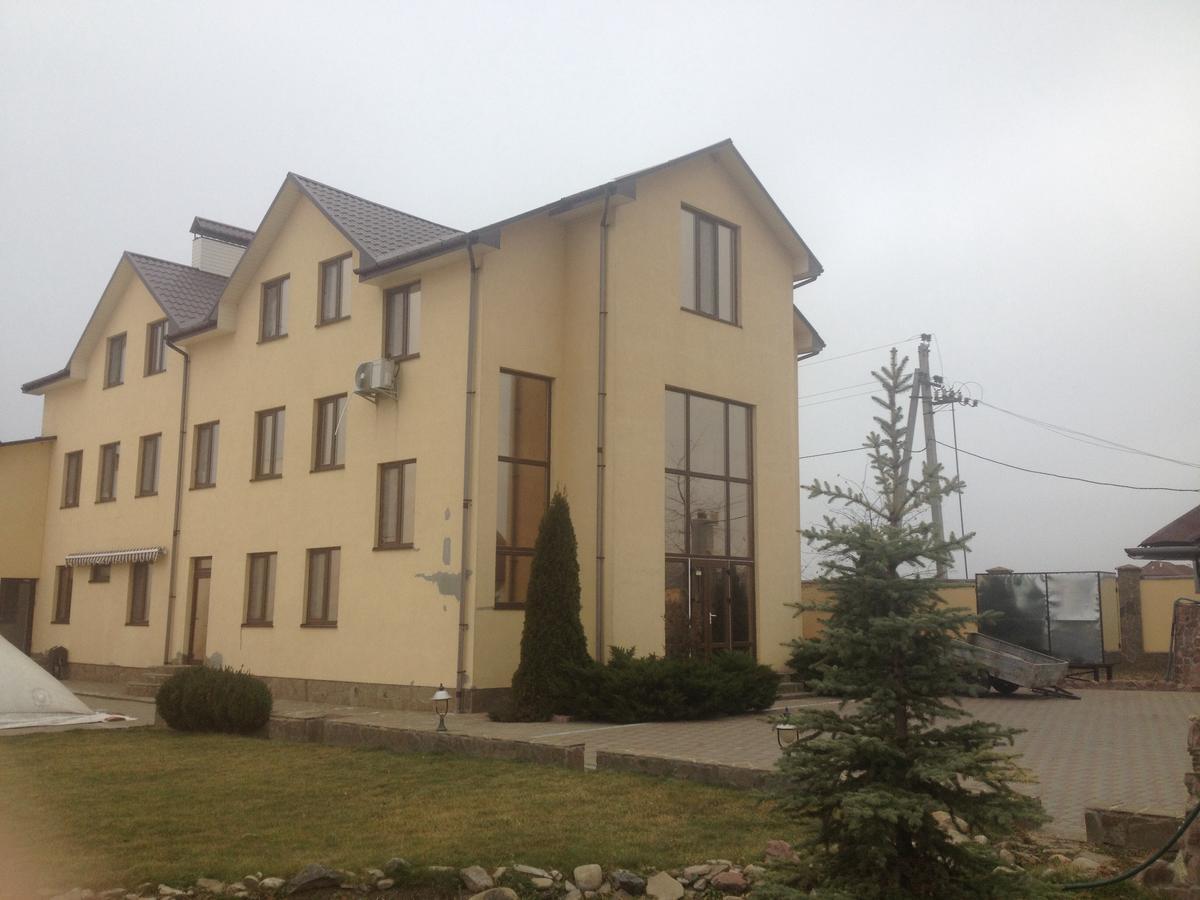 Tennis House Hotel Krasilovka Bilik gambar